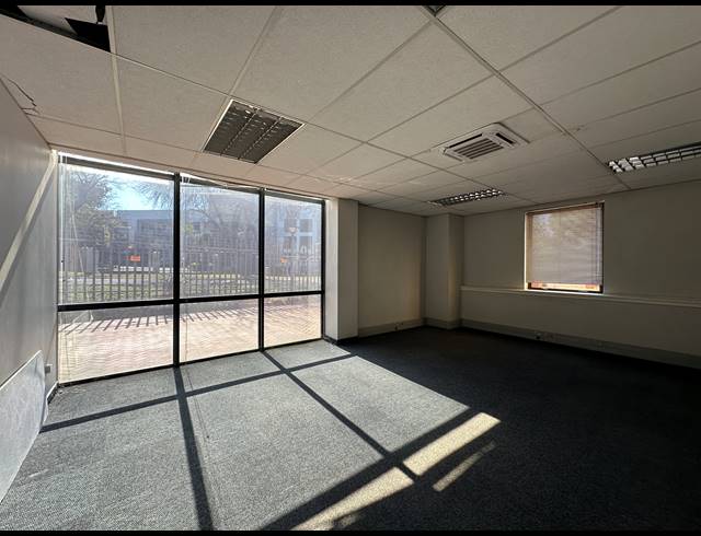 311M² OFFICE TO LET IN SANDTON CENTRAL